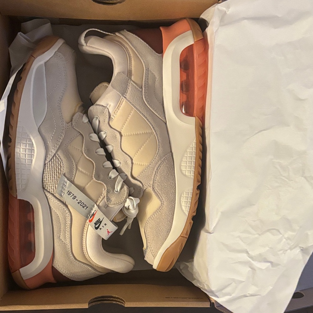 Jordan MA2 SP in Summit White and Black